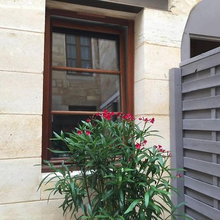 L'Atelier d'Auguste - Terrasse en plein cœur de Bordeaux Appartement Buitenkant foto