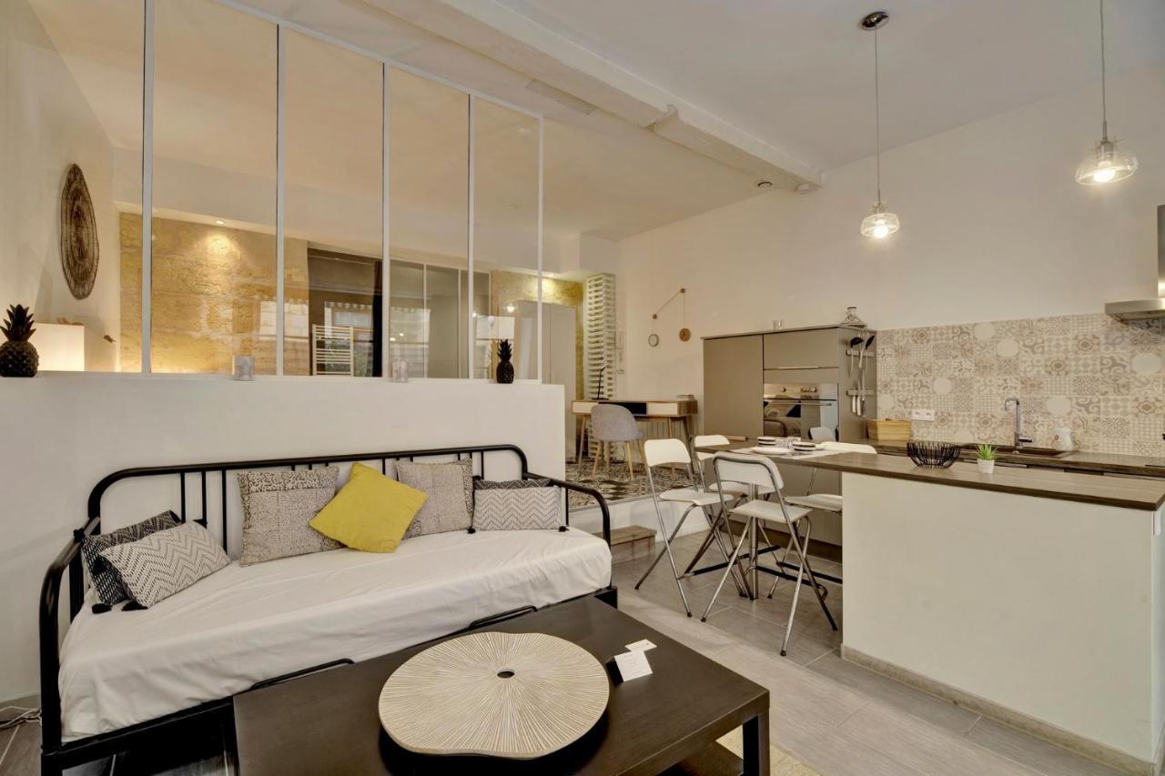 L'Atelier d'Auguste - Terrasse en plein cœur de Bordeaux Appartement Buitenkant foto
