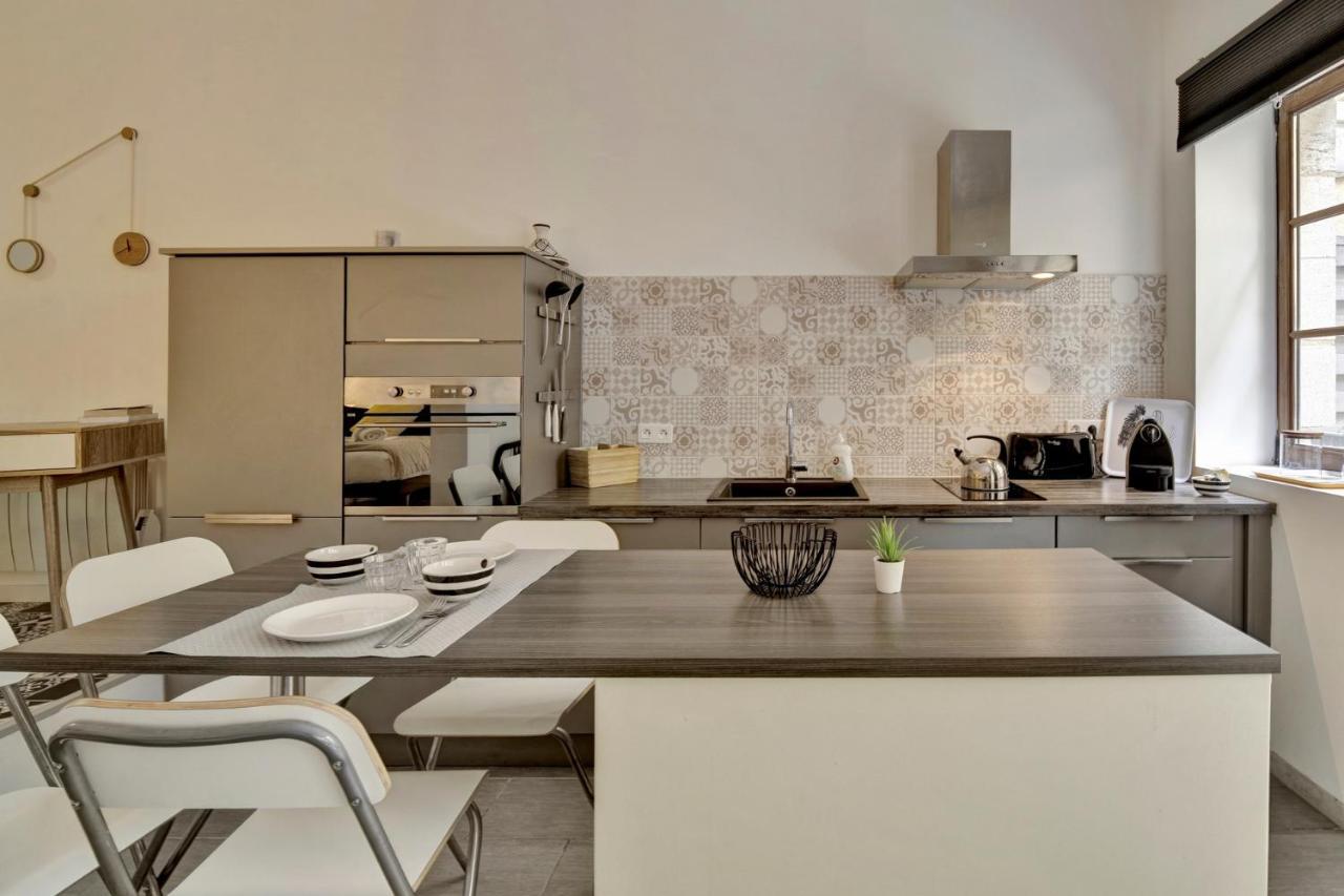 L'Atelier d'Auguste - Terrasse en plein cœur de Bordeaux Appartement Buitenkant foto